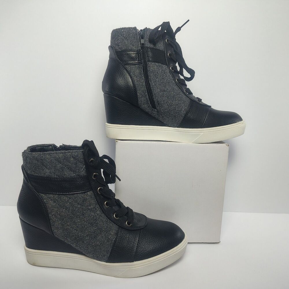 Maurices Claire Black Grey Wedge Lace-Up Side Zip Sneaker Ankle Booties Womens 9